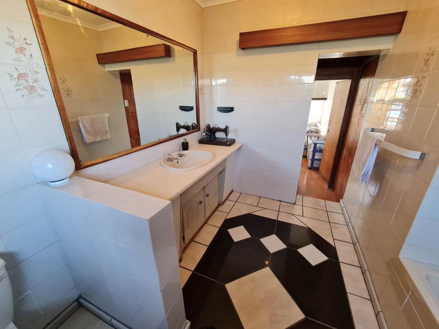 4 Bedroom Property for Sale in Aston Bay Eastern Cape